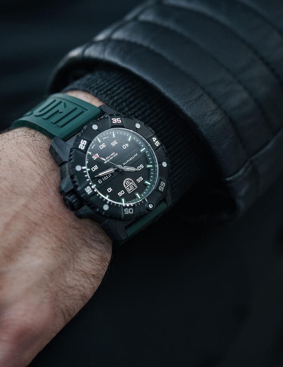 Reloj Master Carbon Seal 3860 Series para hombre XS.3877 10