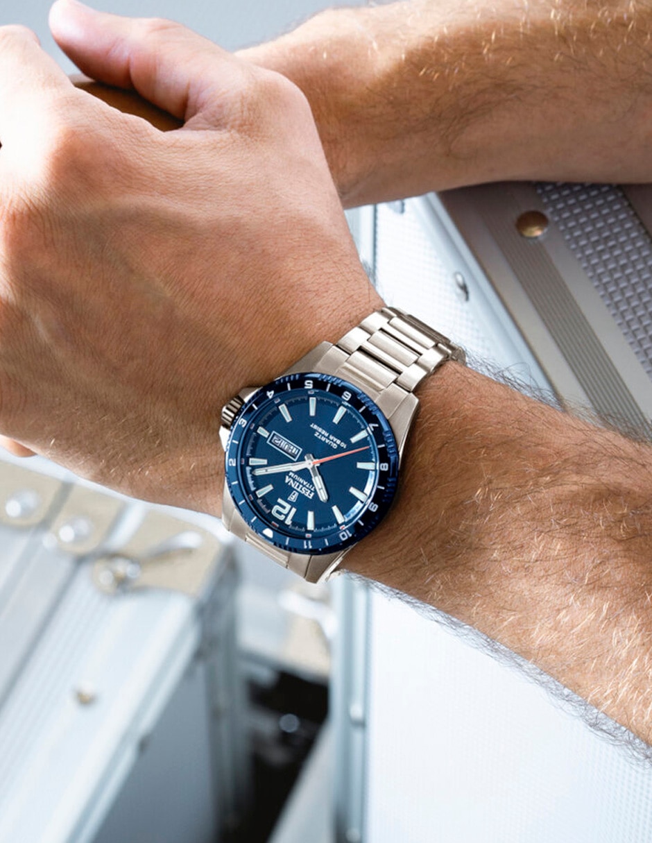 Reloj Calendario Titanium para hombre F20698/2 2